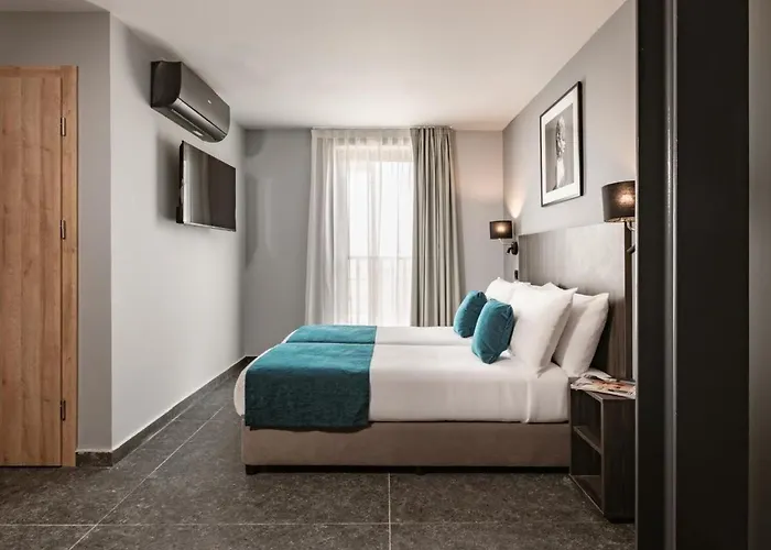 Spinola Hotel 3*